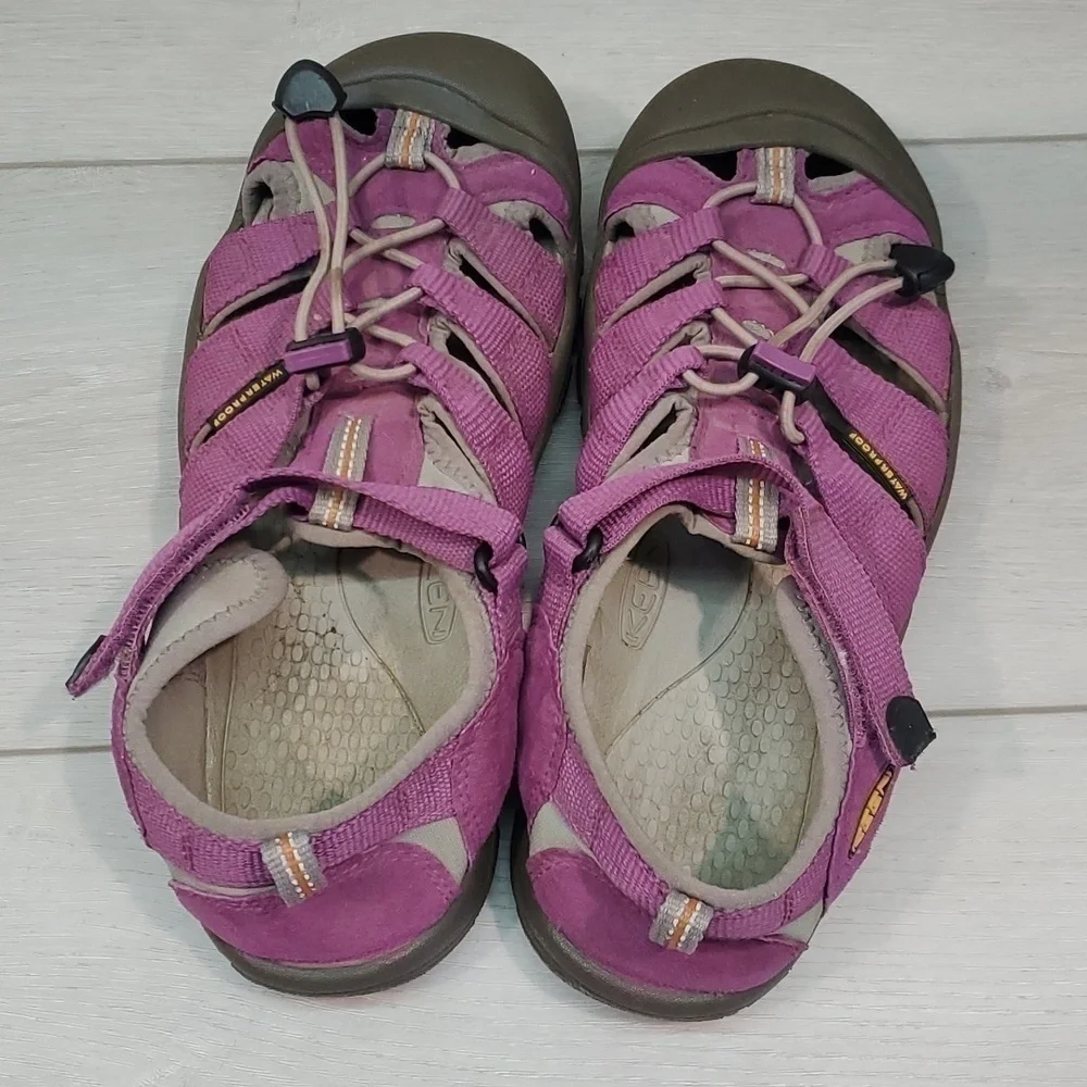 Keen Mens Newport Outdoor Waterproof Sandals Flats shoes sz 6
